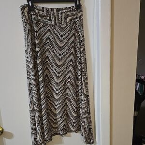 New Directions Chic Black, Beige,‎ Brown and White Patterned Skirt Sz M